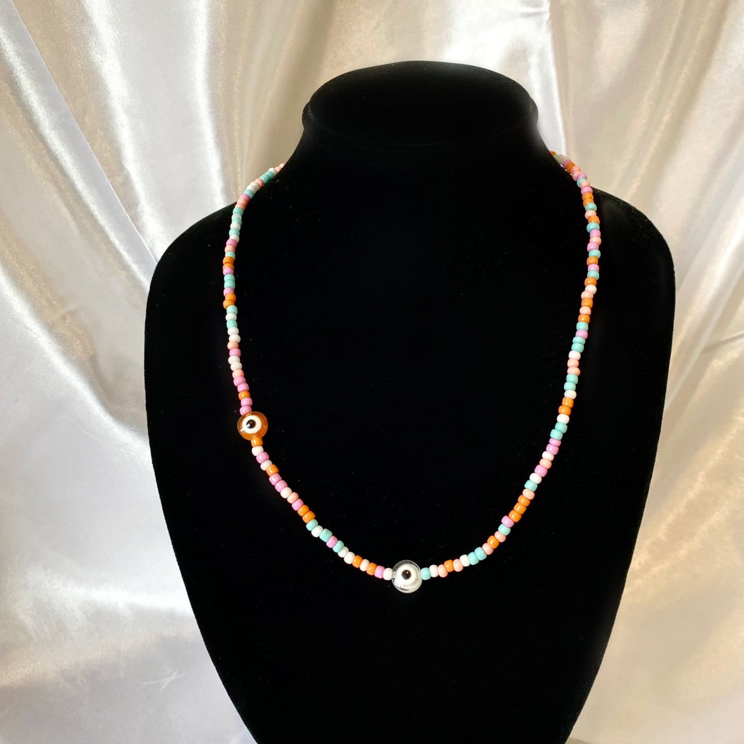 Daisy Beaded Necklace