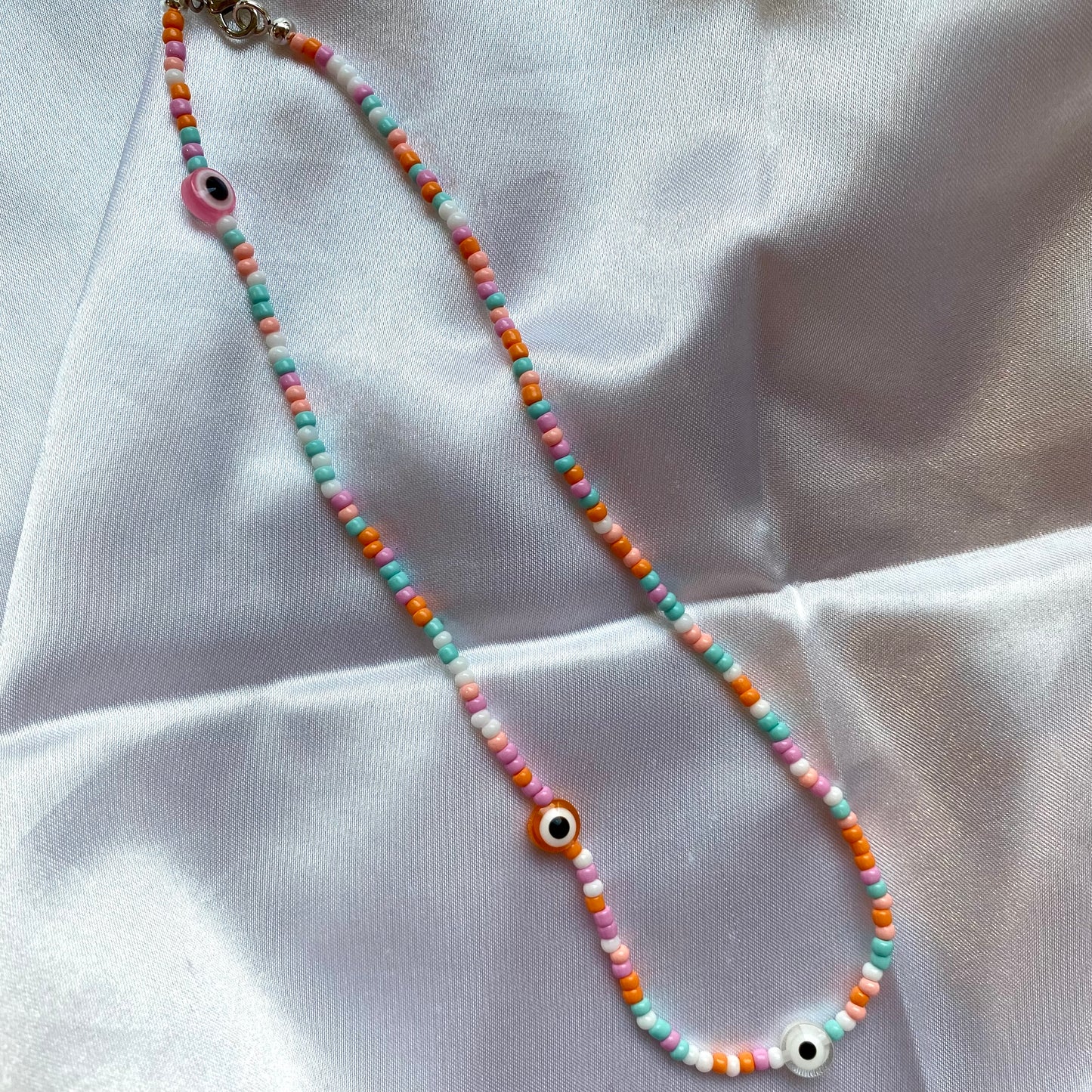 Daisy Beaded Necklace